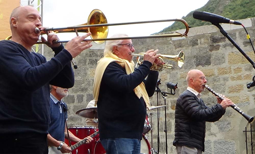 les Haricots Rouges lors balance son : Pierre Jean (trompette). Christophe Deret (trombone). Alain Meaume (clarinette). Nobert "Roro" Congréga (banjo)